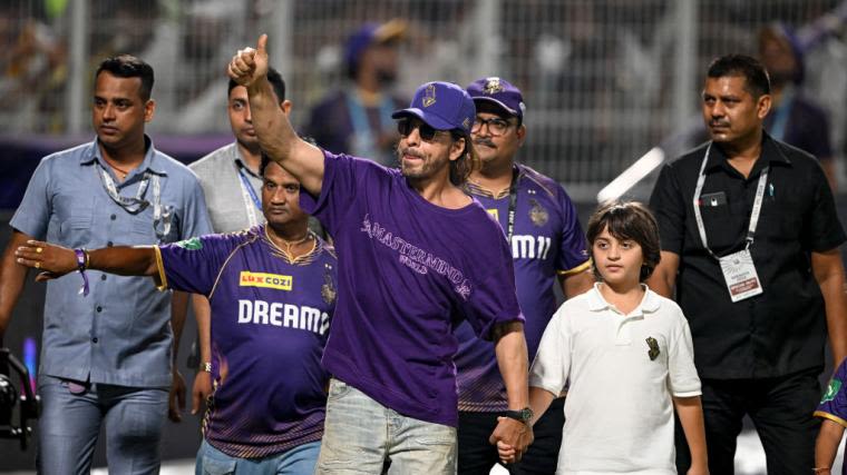 War of words in IPL owners' meeting? KKR's Shah Rukh Khan involved in heated argument with PBKS owner over mega auction - Report | Sporting News India