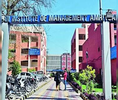 Armed Nihang Threatens IIM Students with Sword | Chandigarh News - Times of India