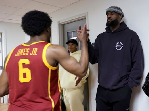 NBA》終於跟兒子同隊 詹姆斯「美夢成真」當下反應曝光 - 體育