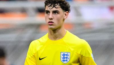 Arsenal agree transfer with Ajax for highly-rated England goalkeeper, 18