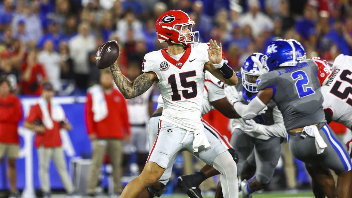 College football scores, schedule, NCAA top 25 rankings, games today: No. 1 Georgia battles Kentucky