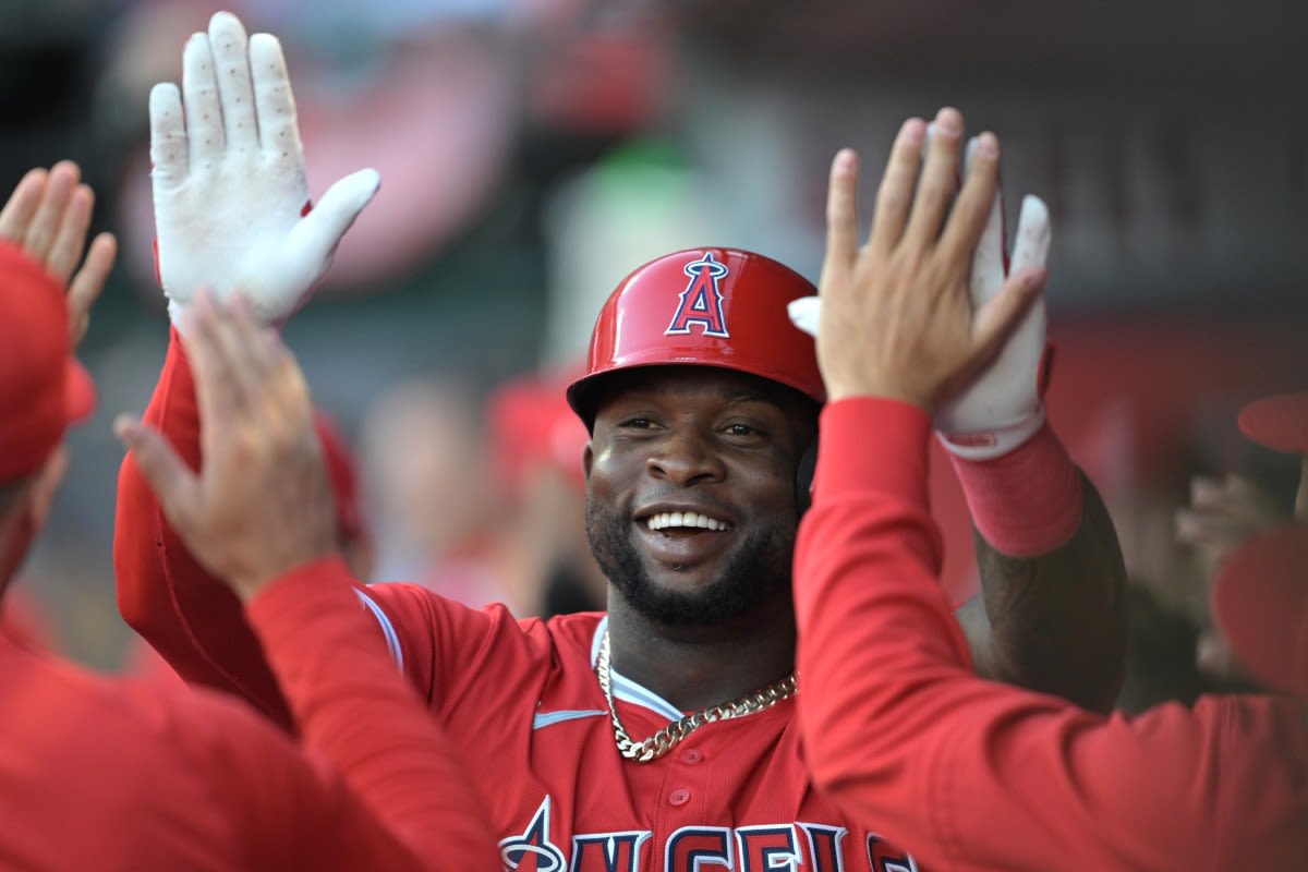 Angels News: Miguel Sanó Exits Game Early With Injury