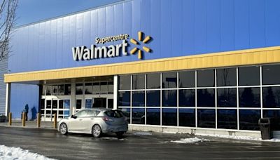 Walmart Canada raises hourly store wages for roughly 40,000 workers | CBC News