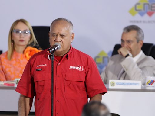 Líder chavista asegura que a la oposición "le conviene" que Maduro gane las presidenciales