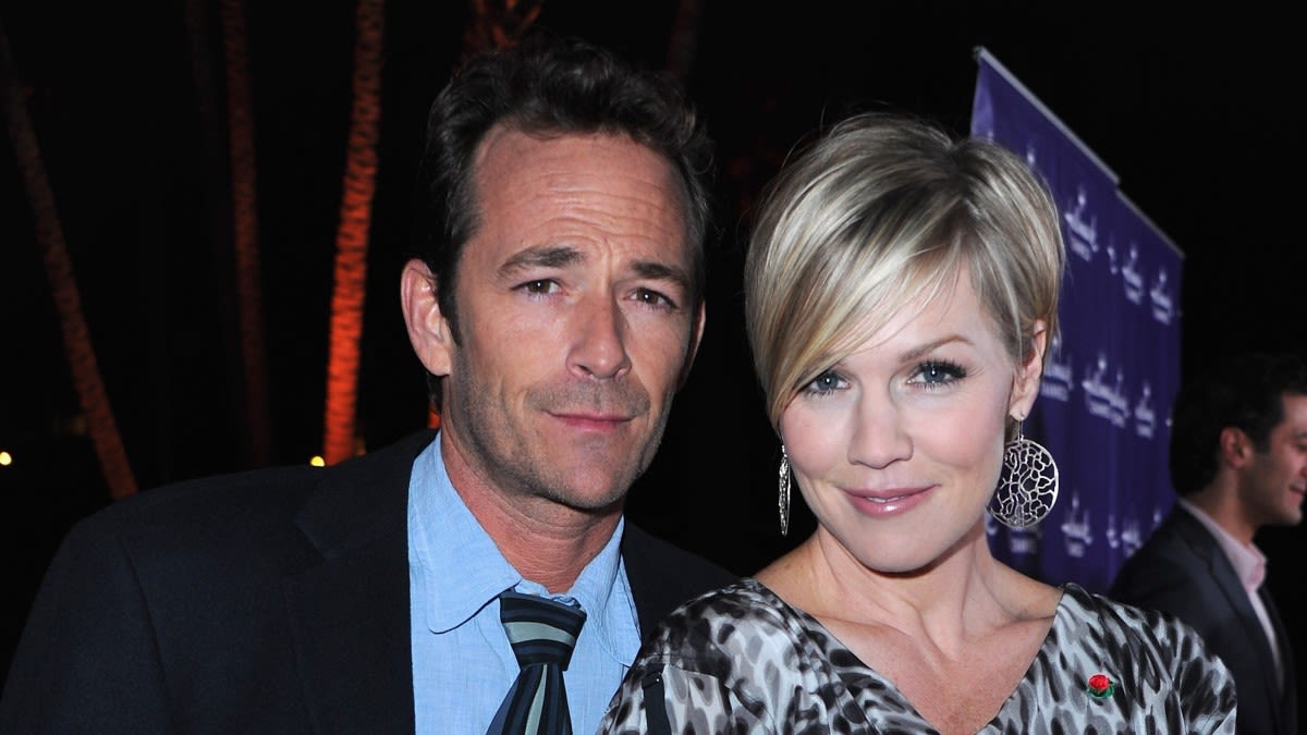 Jennie Garth Reveals the Sweet Way She’s Keeping Late ‘Beverly Hills, 90210’ Co-Star Luke Perry’s Memory Alive