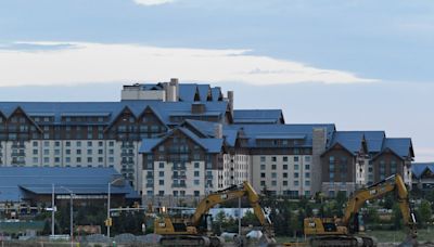 Fire contained at Gaylord Rockies Resort in Aurora