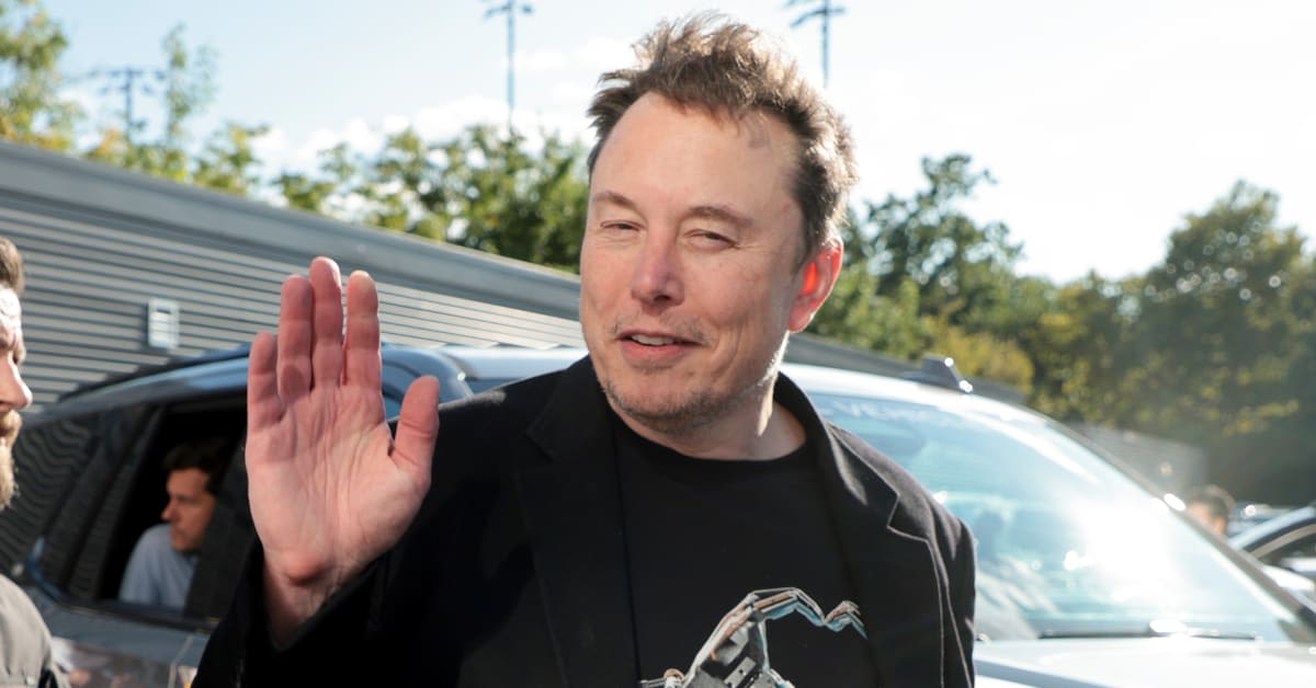 Elon Musk Creepily Offers to ‘Give’ Taylor Swift a ‘Child’ After She Endorses Kamala Harris