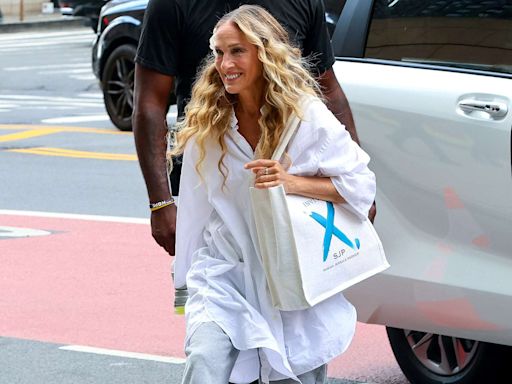 Sarah Jessica Parker's Oversized Button-Down Shirt Is a Comfy and Stylish Alternative to Sweatshirts