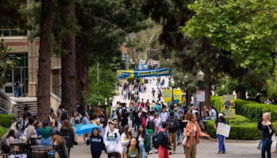 UC sets new record with largest, most diverse class of California students for fall 2024