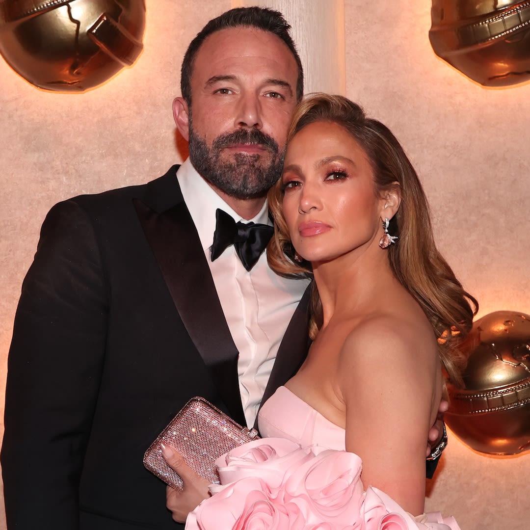 Ben Affleck and Jennifer Lopez Step Out With Wedding Rings Amid Breakup Rumors - E! Online