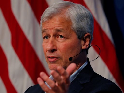 Jamie Dimon thinks he knows why people are so gloomy about the economy