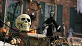 15 Large and Spooky Halloween Decorations for the Front Yard