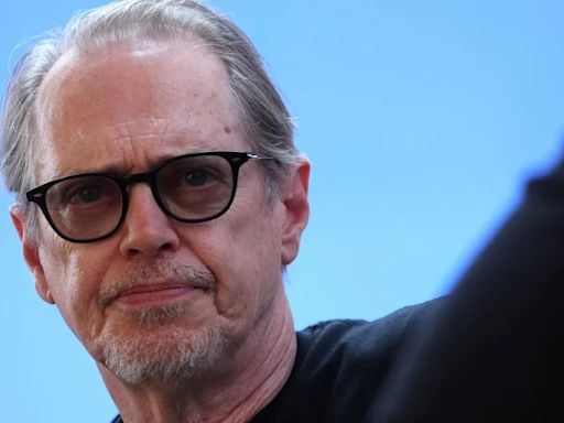 Steve Buscemi aseguró que se encuentra bien tras haber sido atacado en Nueva York