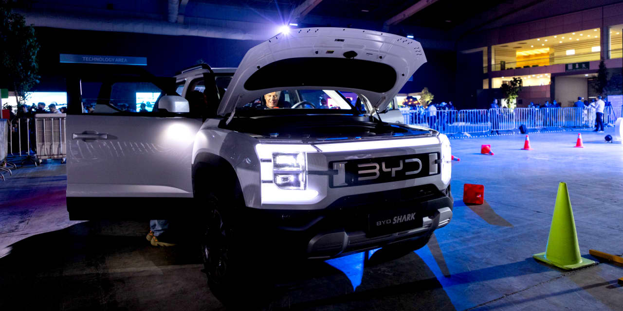 BYD Is Coming for Ford and Toyota. It Just Unveiled a Truck.