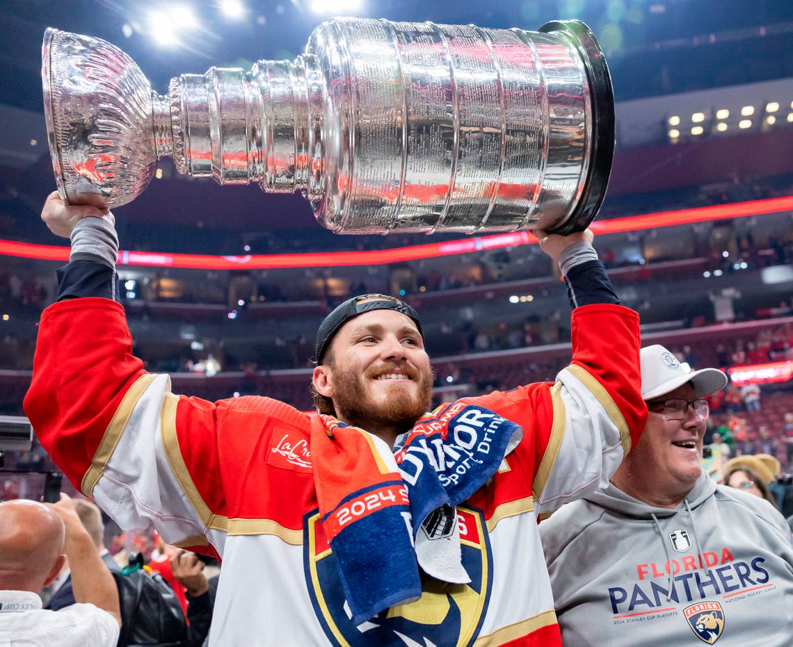 NHL Stanley Cup champion Matthew Tkachuk swarmed by fans at meet and greet