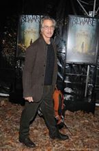 David Strathairn