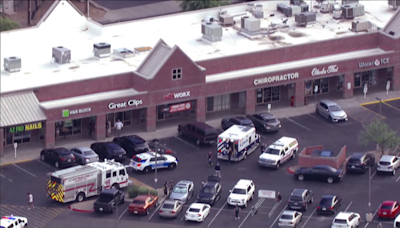 2 men hospitalized after shooting inside a Scottsdale Albertsons grocery store