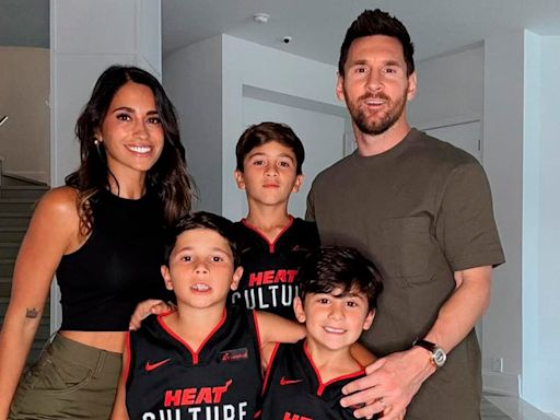 Antonela Roccuzzo y Leo Messi, tarde de baloncesto con sus tres hijos y con un regalo personalizado