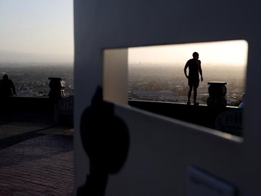 Extended California heat wave brings extreme health, fire risk; power shutoffs likely