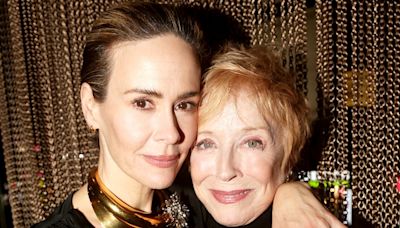 Why Sarah Paulson Says Not Living With Holland Taylor Is the Secret to Their Romance - E! Online