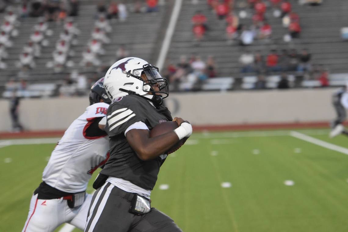 Fort Worth North Side throttles Diamond Hill-Jarvis in Battle of the Boot rivalry game