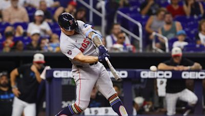 Deadspin | Tyler O Neill guides Red Sox to 12-inning win over Marlins