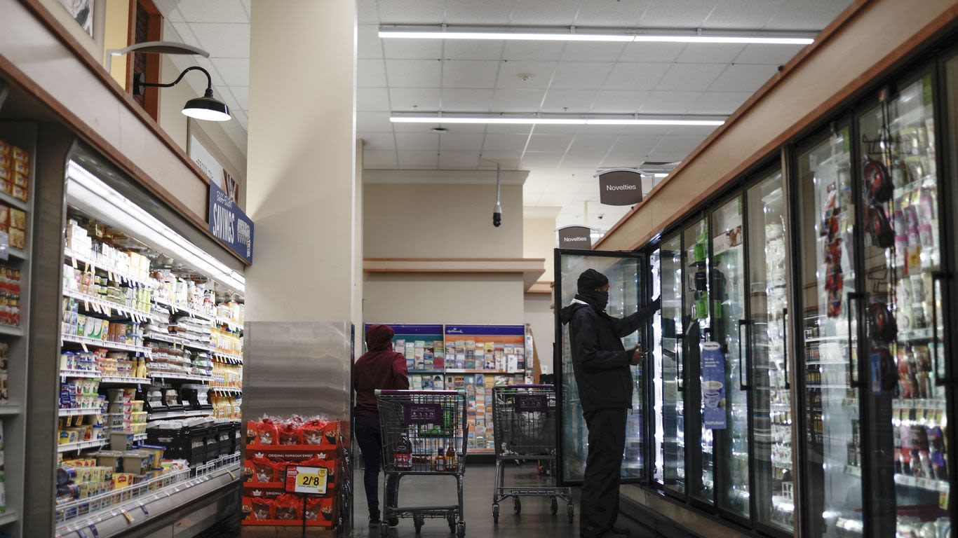 Giant Food bans big bags in D.C. stores to fight theft