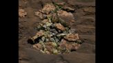 A lucky break revealed a surprise inside a martian rock | Astronomy.com