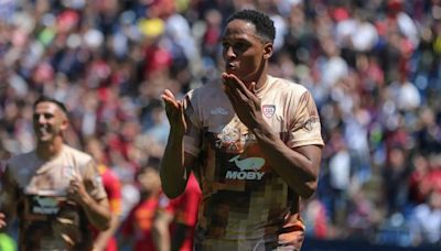 Yerry Mina deja la concentración de la Selección Colombia y regresa a Italia: Impacto en el duelo contra Argentina