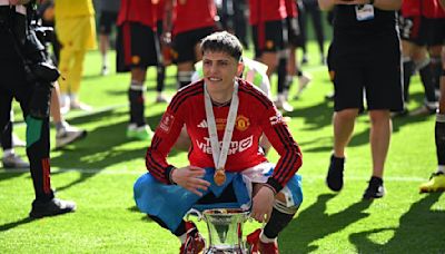 Alejandro Garnacho, campeón en la FA Cup y elegido por la Premier League