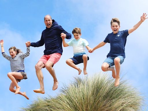 Kate y los hijos desean feliz cumpleaños al príncipe William con divertida foto familiar