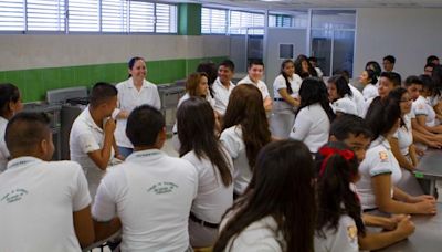 ¿Tu hijo no quedó en prepa? Estas escuelas tienen espacio