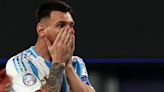 Cómo está Messi tras la molestia que asustó a todos en el triunfo de Argentina ante Chile: cuándo volvería a jugar