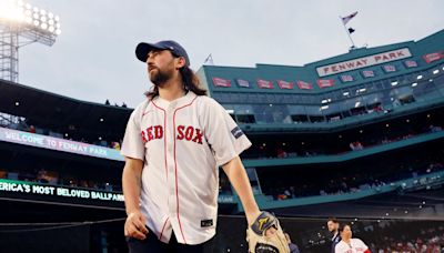 This is what happened last time Noah Kahan was at Fenway Park