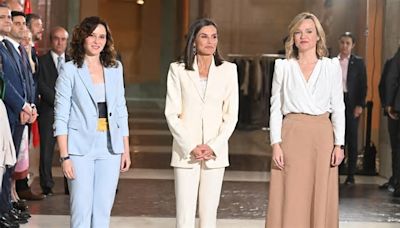 El guiño que Isabel Díaz Ayuso tiene con la reina Letizia en el último acto público de ambas