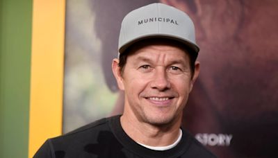 Mark Wahlberg is now doing 2 am workouts in new video: ‘Get a head start’