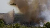 Se retiran los medios aéreos del incendio forestal de la Torre d'en Lloris
