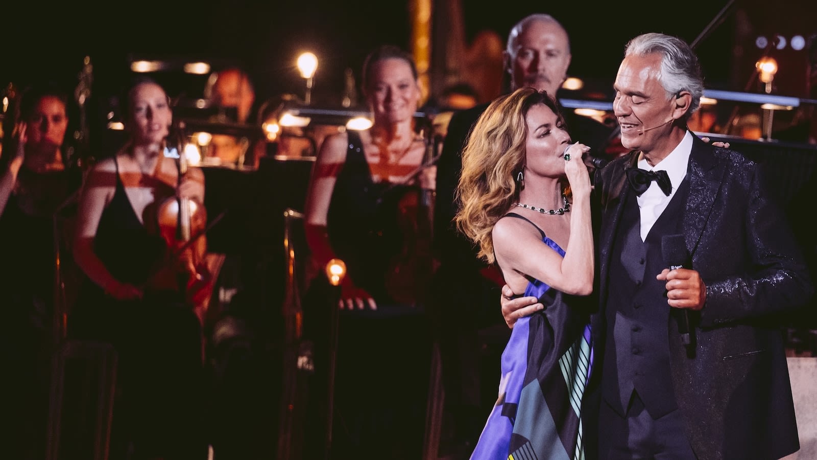 Shania Twain, Andrea Bocelli perform moving rendition of 'From This Moment On'