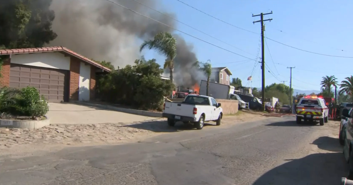 Fire spreads from burning trailer to home in Norco leaving farm animals threatened