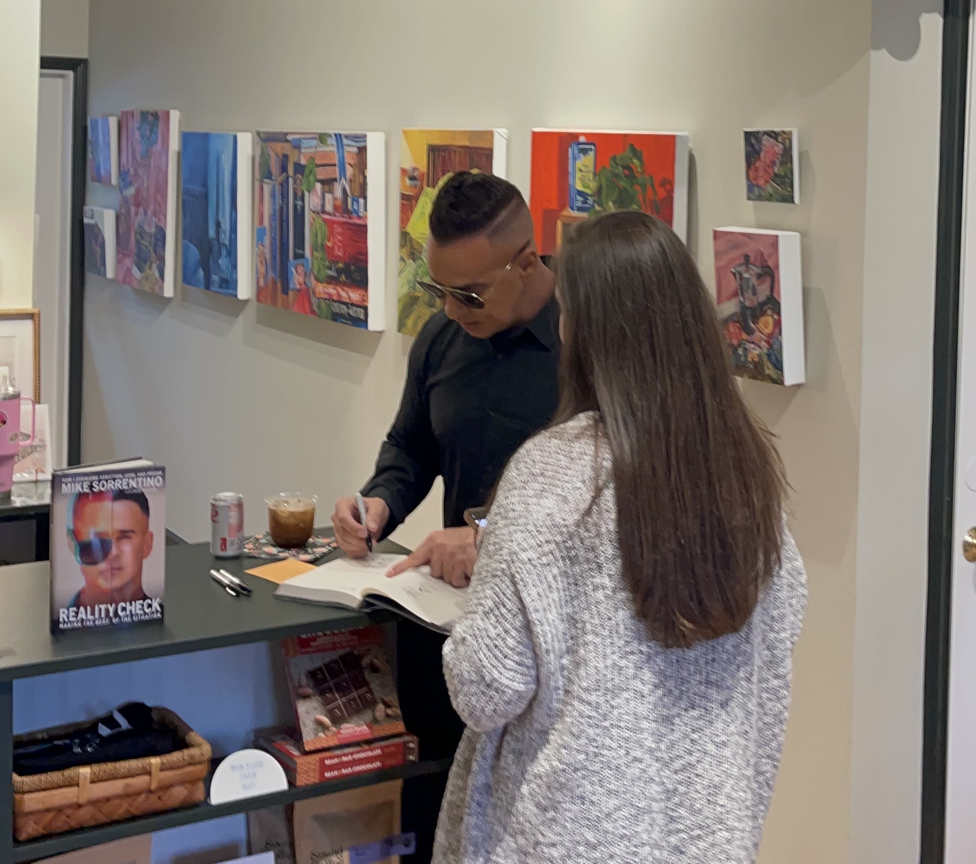 'Jersey Shore' star Mike 'The Situation' Sorrentino holds book signing at Bridgeport store