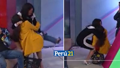 Jazmín Pinedo y Rebeca Escribens sufren caída EN VIVO tras ‘pelearse’ por productor (VIDEO)