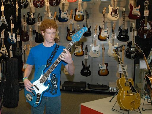 Iconic music retailer Sam Ash closing, as going-out-of-business sale begins in NC