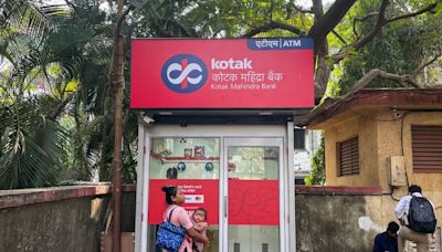 Kotak Mahindra Bank Q1 Results: Net Profit Surges 81% to Rs 6,250 Crore, NPA Flat - News18