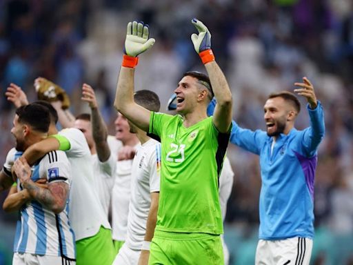 Enfrentará a Chile en la fase de grupos: el desafiante mensaje del Dibu Martínez de cara a la Copa América - La Tercera