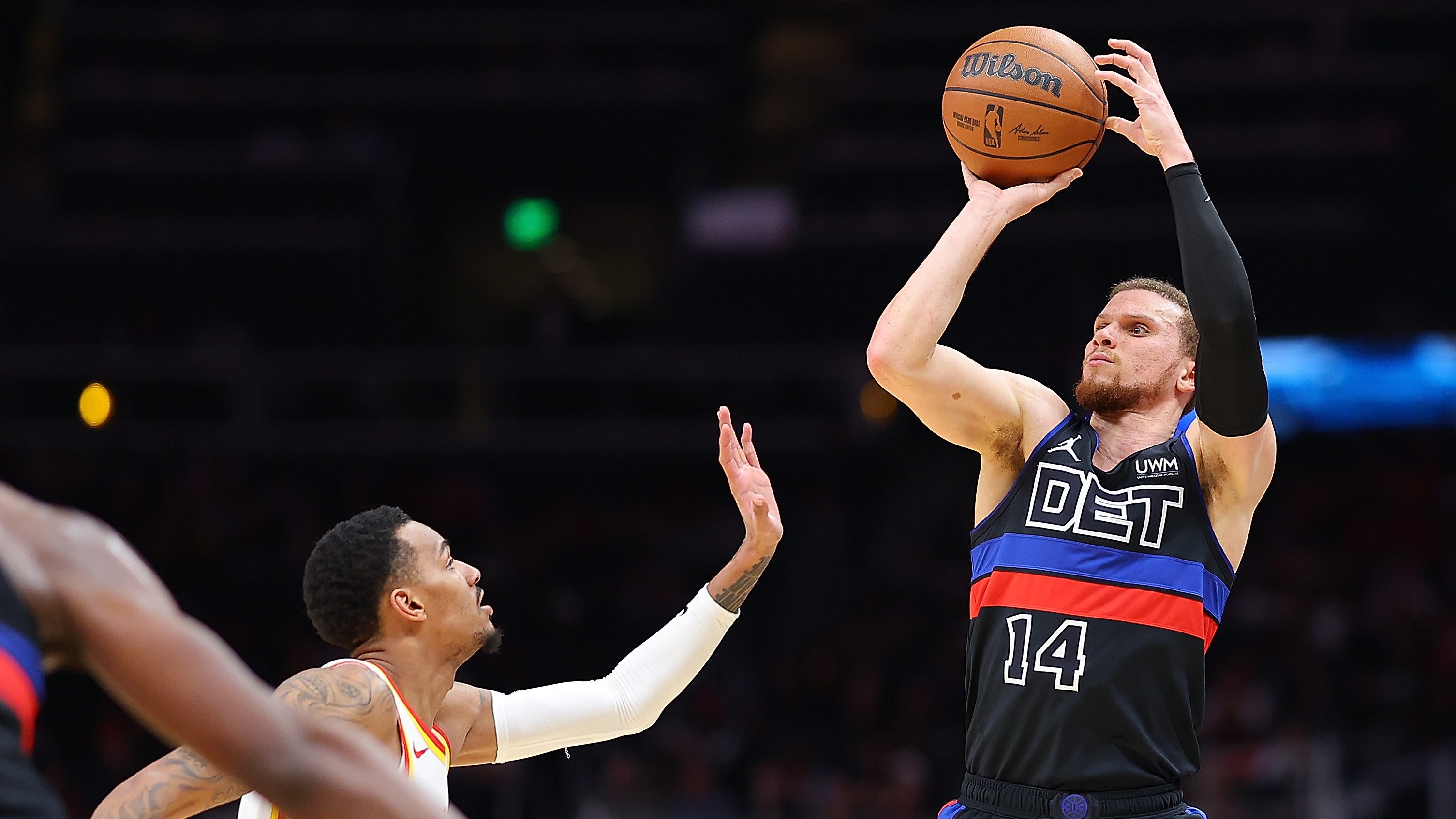 Spurs Add 50-Point Scorer in Free Agency