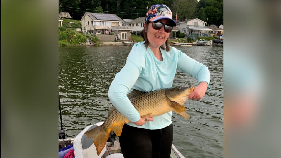 Big Fish Summer – Stacey Bell’s carp at Little Lake