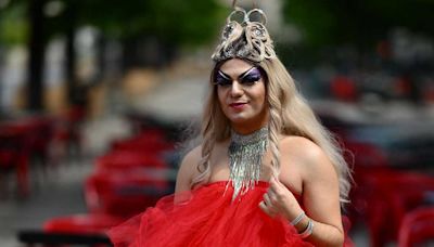 'Drag Queen' que portará la antorcha olímpica desea enviar un poderoso mensaje