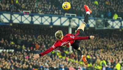 Garnacho, premiado en Inglaterra: su espectacular chilena fue el gol de la temporada en la Premier League