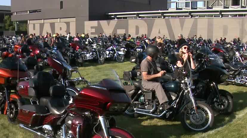 'The Harley hotspot': Bike night kicks off Milwaukee's Harley-Davidson Homecoming