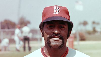 Luis Tiant, Red Sox Hall of Famer known as 'El Tiante,' dies at 83